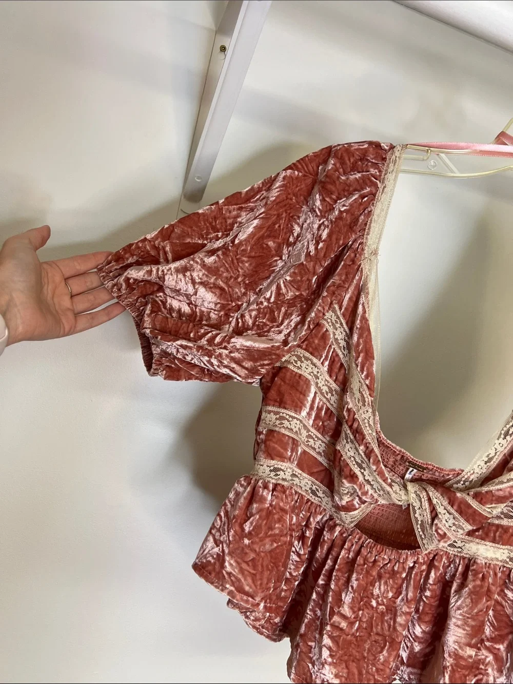 Free People Crushed Velvet Puff Sleeve Peplum Crop Top in Rose- M
